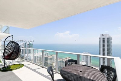Comprar apartamento no Hyde Beach House T3909