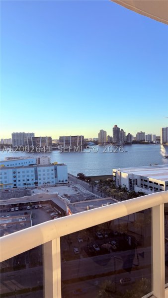 Alquiler de apartamento en Trump Royale 1801A