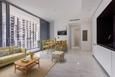 Comprar apartamento no Aston Martin Residences 2608W