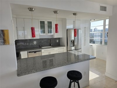 Comprar apartamento en Del Prado Aventura 1805