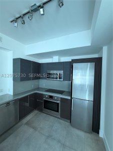Comprar apartamento en The Bond 913