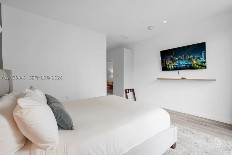 Condo for sale at Smart Brickell III 404