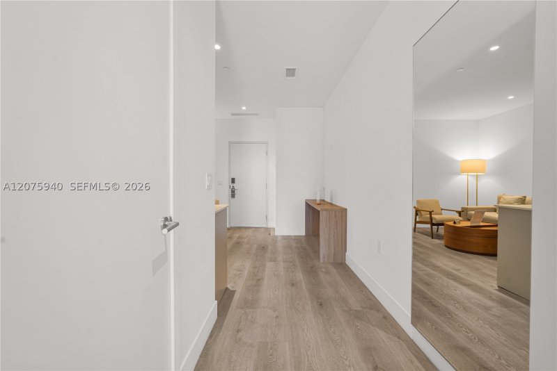Condo for sale at Smart Brickell III 404