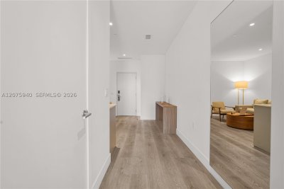 Comprar apartamento no Smart Brickell III 404