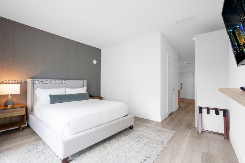 Condo for sale at Smart Brickell III 404