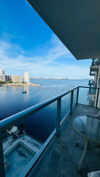 Mark on Brickell Apt #1906