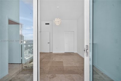 Aluguel de apartamento no Brickell on the River North 4212