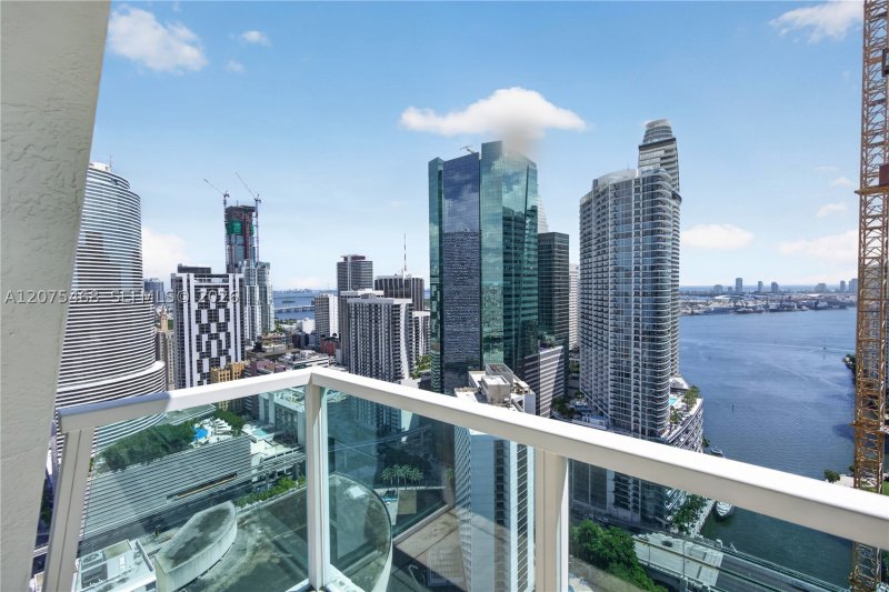 Apartment for rent at Brickell on the River North 4212