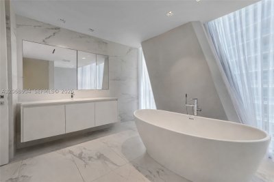 Alquiler de apartamento en One Thousand Museum 3901