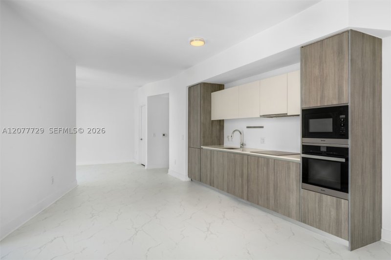 Condo for sale at Biscayne Beach 1409