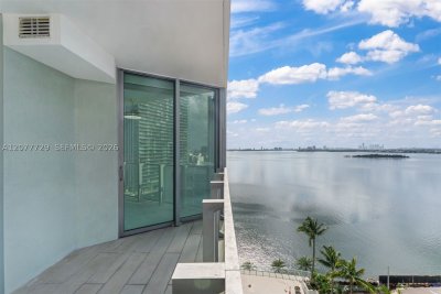 Comprar apartamento no Biscayne Beach 1409