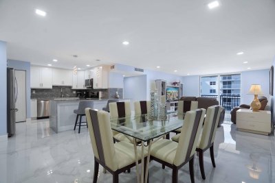 Comprar apartamento no Oxford Towers Apt 905