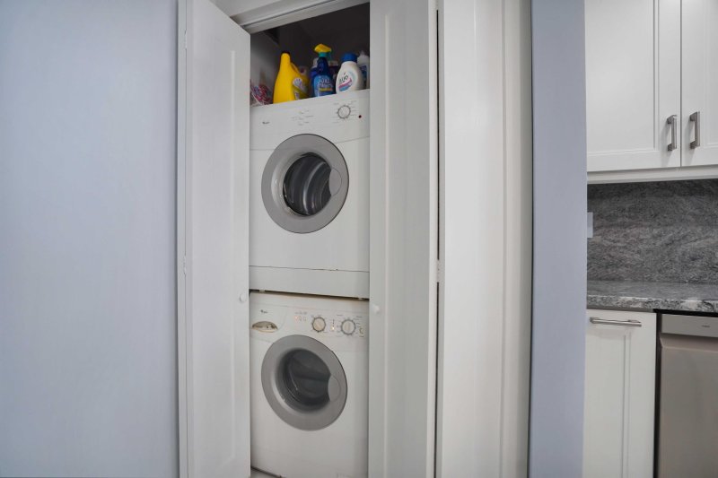 Condo for sale at Oxford Towers Apt 905