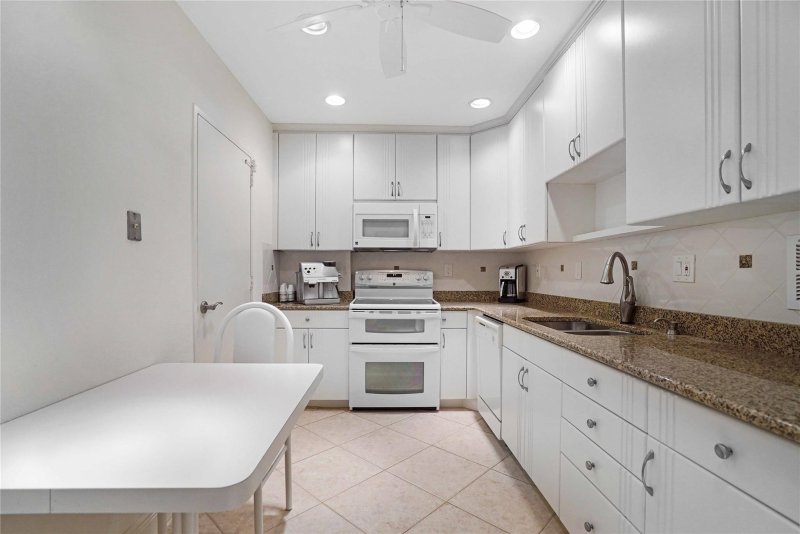Condo for sale at Galt Towers PHB