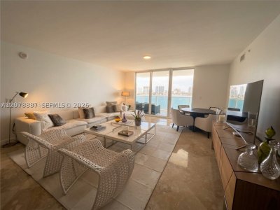 Comprar apartamento no Peninsula II 1105
