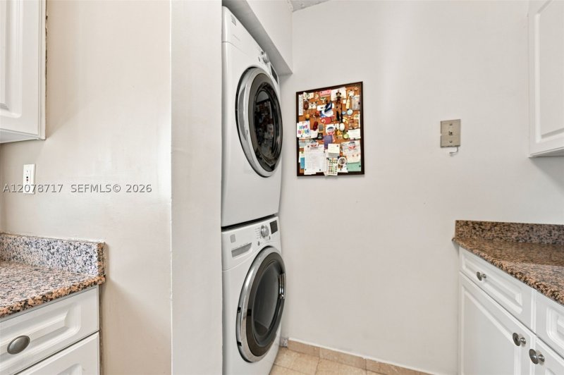 Condo for sale at Grandview 1006