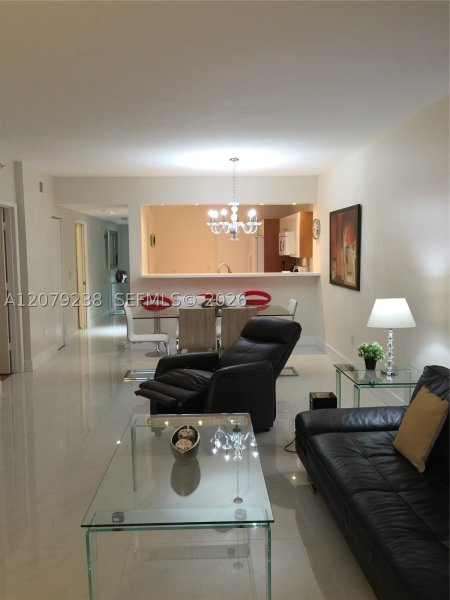 Alquiler de apartamento en Marina Bay Club 809