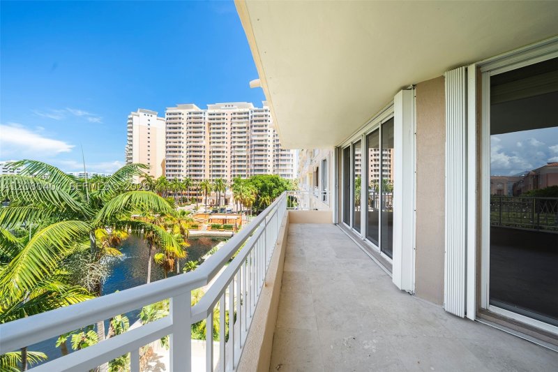 Alquiler de apartamento en Ocean Club Lake Tower 507