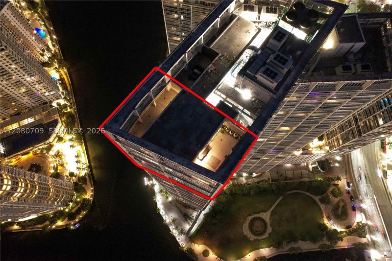 Aluguel de apartamento no Icon Brickell Tower I PH5701