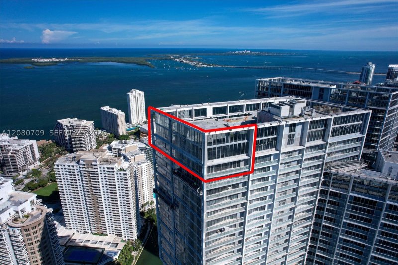 Aluguel de apartamento no Icon Brickell Tower I PH5701
