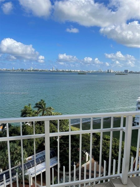 Condo for sale at Towers of Quayside 4 1104