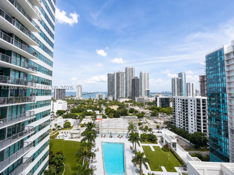 Comprar apartamento en Midtown Miami 4 H1604