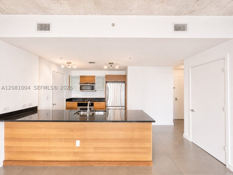 Comprar apartamento en Midtown Miami 4 H1604