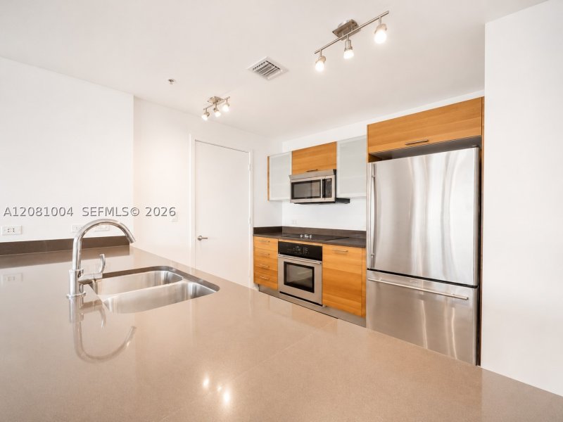 Comprar apartamento en Midtown Miami 4 H1604