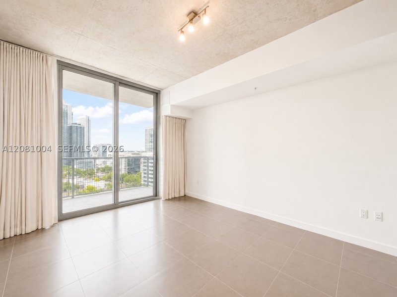 Comprar apartamento en Midtown Miami 4 H1604