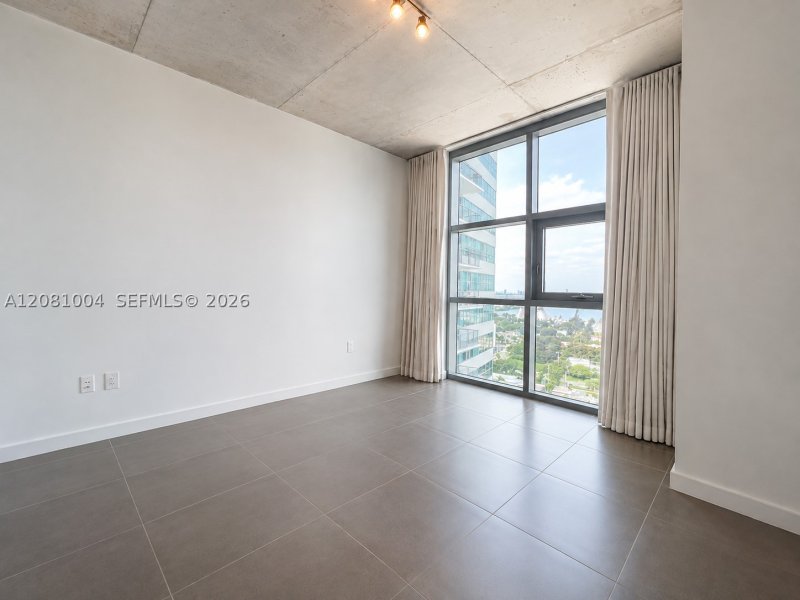 Comprar apartamento en Midtown Miami 4 H1604