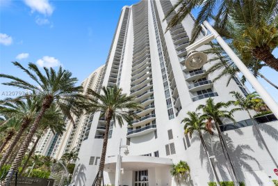 Comprar apartamento no Trump Tower One PH 4307