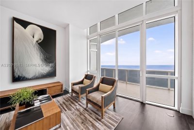 Comprar apartamento no Trump Tower One PH 4307