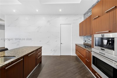 Comprar apartamento no Trump Tower One PH 4307