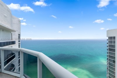 Comprar apartamento no Trump Tower One PH 4307