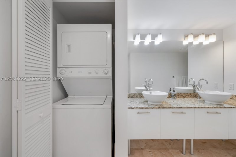 Condo for sale at Brickell on the River South 1607
