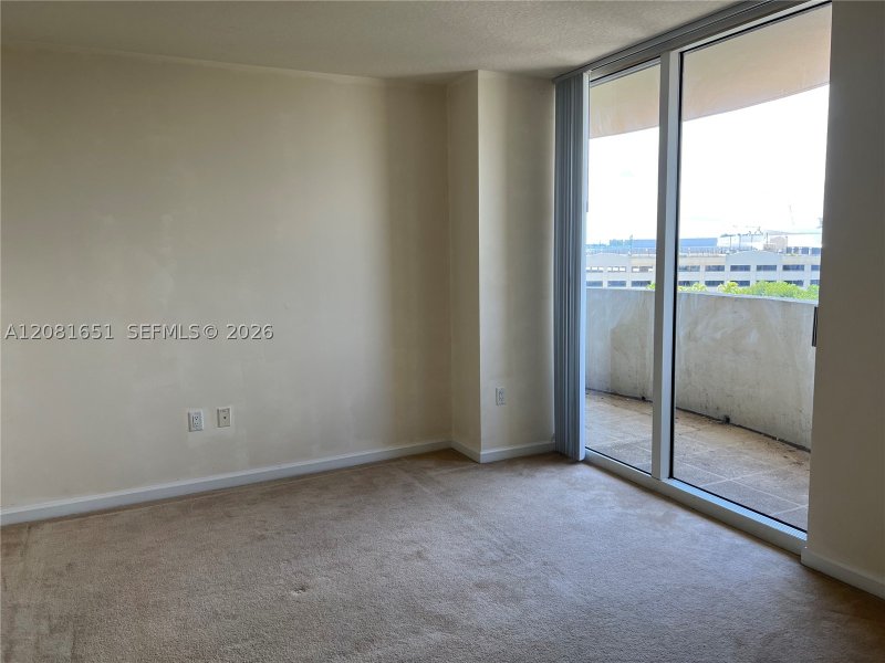 Comprar apartamento no Turnberry On The Green 611