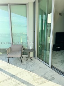 Comprar apartamento no Biscayne Beach 3608