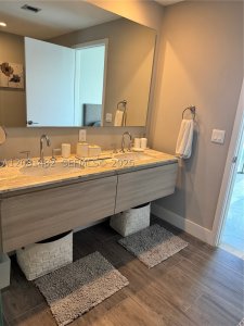 Comprar apartamento no Biscayne Beach 3608