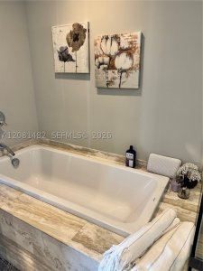 Comprar apartamento no Biscayne Beach 3608