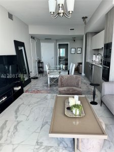 Comprar apartamento no Biscayne Beach 3608