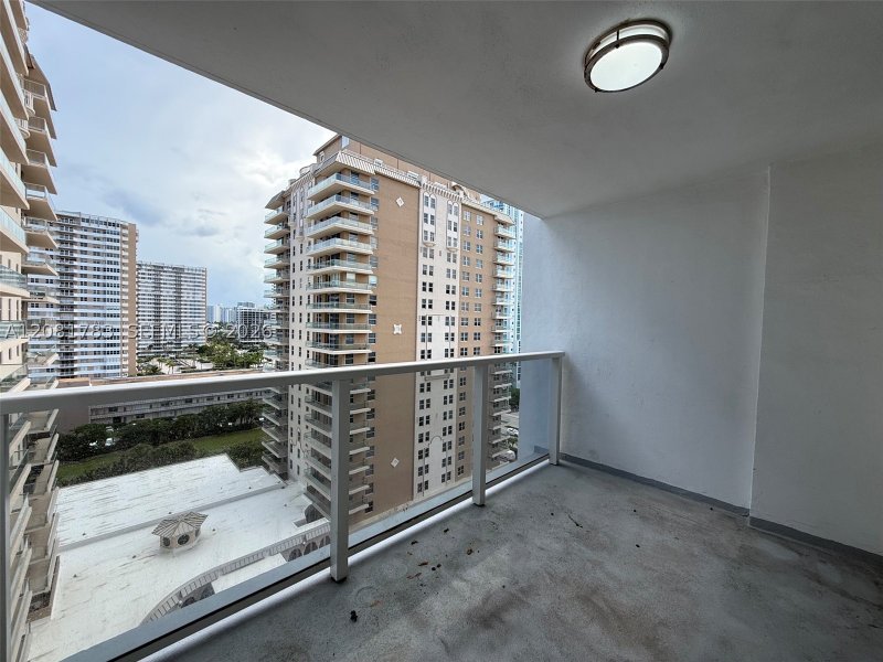 Condo for sale at La Mer Estates 1206