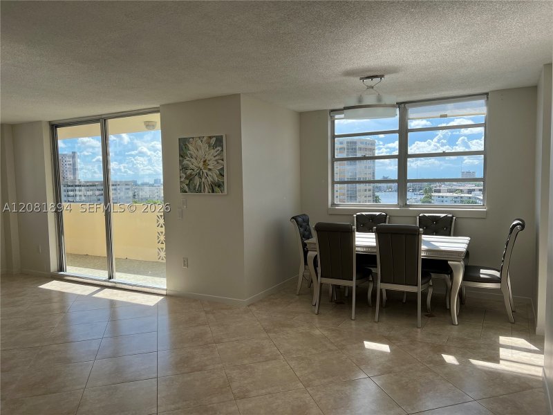 Apartment for rent at Plaza Towers North 812