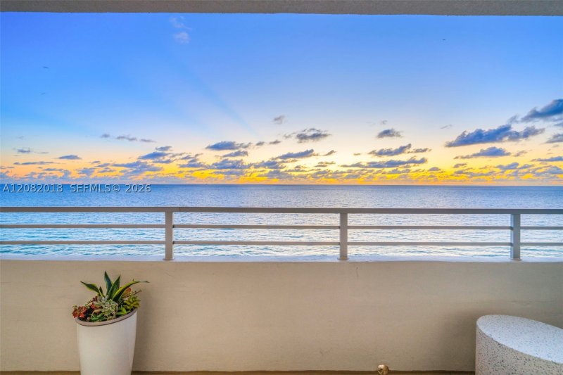 Apartment for rent at Oceanside Plaza 16H