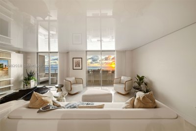 Aluguel de apartamento no Oceanside Plaza 16H