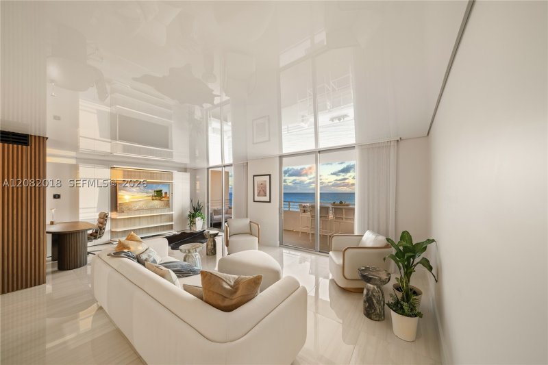 Apartment for rent at Oceanside Plaza 16H
