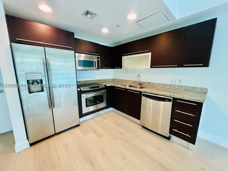 Apartment for rent at The Plaza Tower I 1109