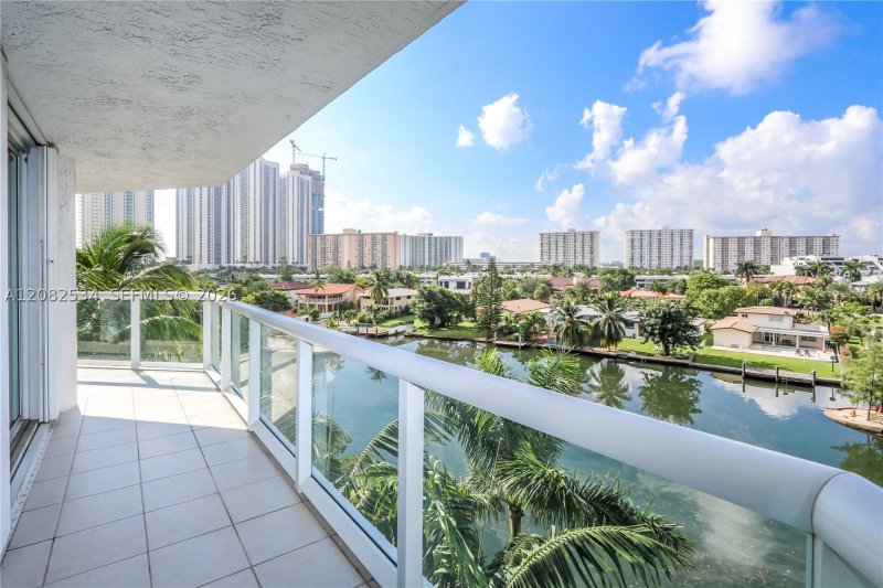 Property photo # 9