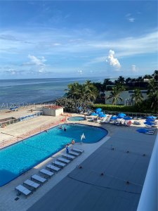 Comprar apartamento no Aventura Beach Club 314