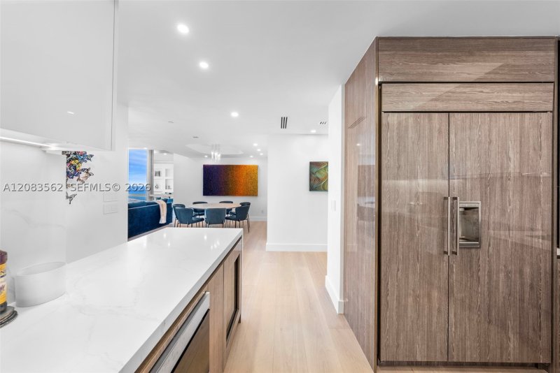 Condo for sale at Continuum I South 1409/10
