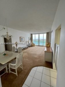 Aluguel de apartamento no Arlen House PH-21